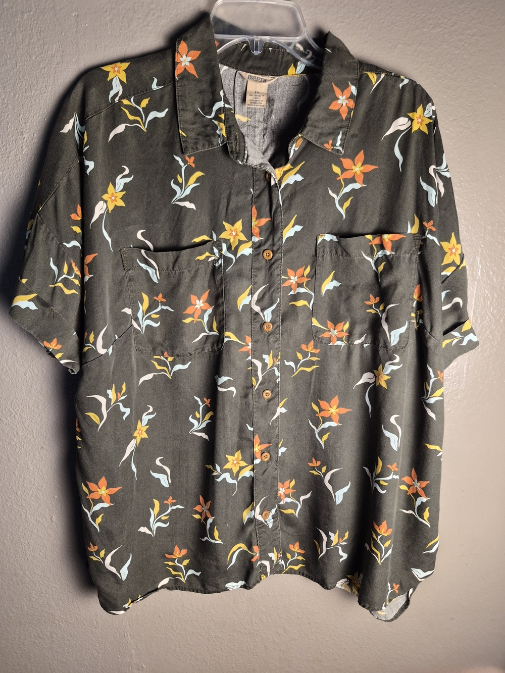 Duluth Trading Co Dark Green Floral Short-Sleeve Button-Down Shirt